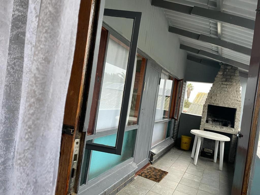 Coastwave Guest House Walvis Bay Exterior photo